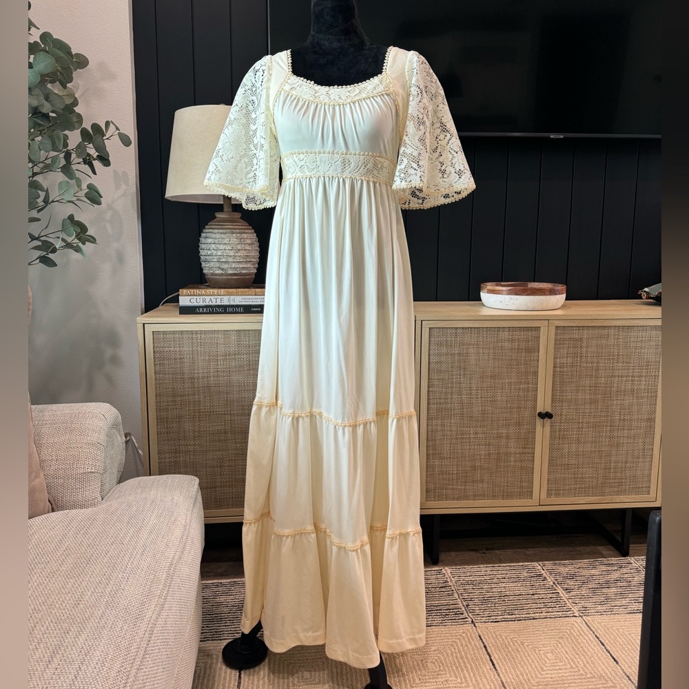 Vintage 70s Jody T of California prairie bohemian renaissance dress